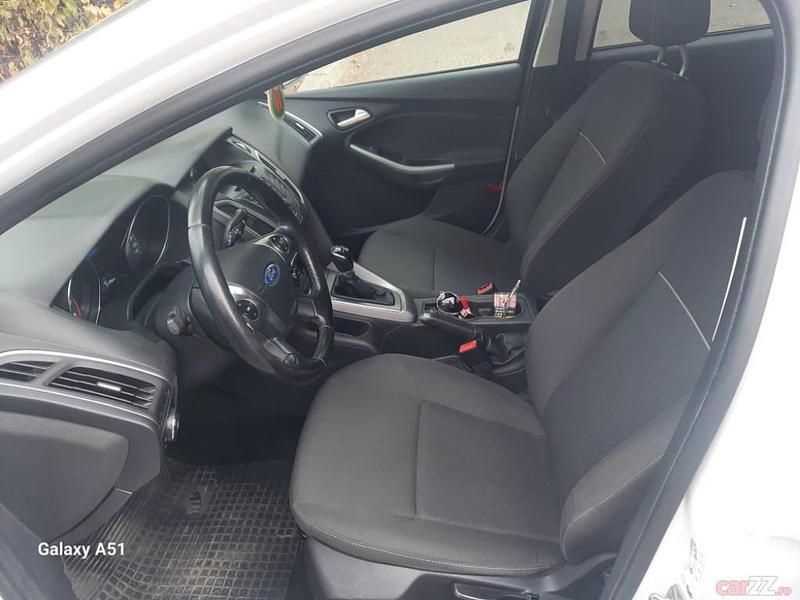 Second-hand Ford Focus 101 CP (74 kW) 2012 Alb Berlinǎ