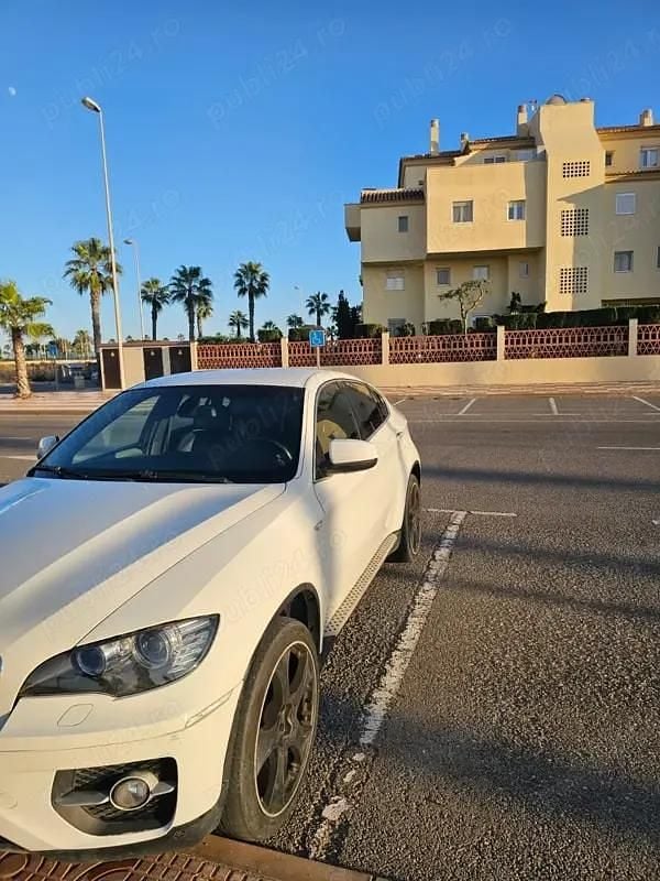 Utilizat 2010 BMW X6 SUV | 12.000 EUR (Preț bun) - Imagine 1/4