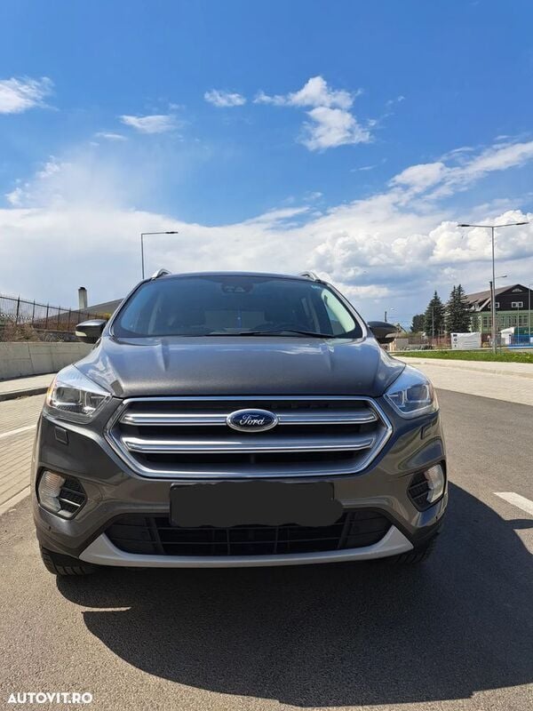 Gri Utilizat 2017 Ford Kuga Titanium SUV | 13.500 EUR (Preț OK) - Imagine 1/4