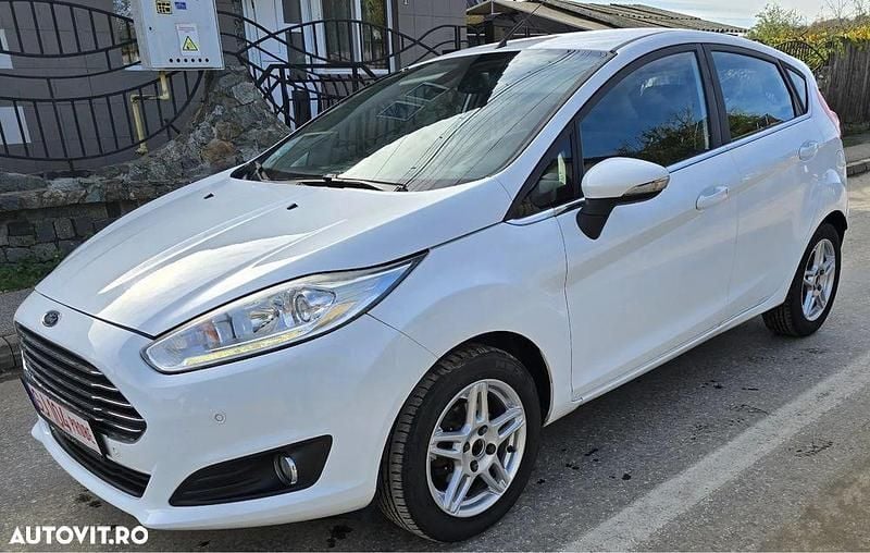 Culoarealb Utilizat 2013 Ford Fiesta Titanium | 4.300 EUR (Preț OK) - Imagine 1/4