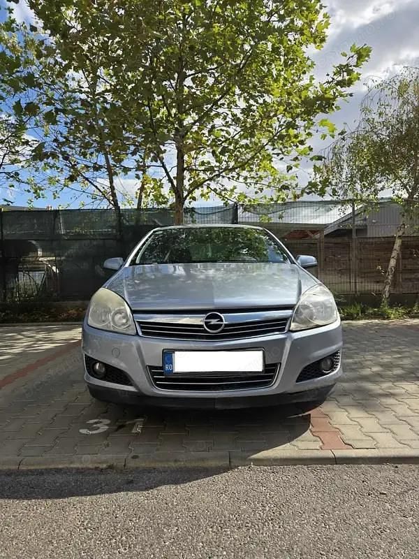 Gri Utilizat 2008 Opel Astra Berlinǎ | 2.200 EUR (Preț OK) - Imagine 1/4
