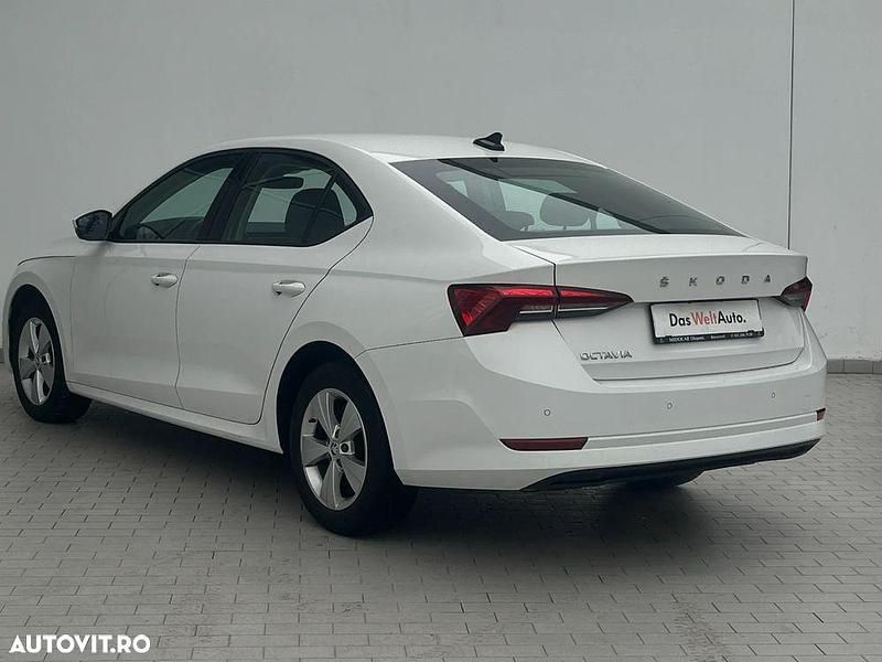 Second-hand Skoda Octavia Ambition 115 CP (84 kW) 2022 Culoarealb Berlinǎ