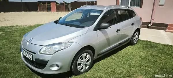 Utilizat 2011 Renault Mégane III Hatchback | 3.900 EUR (Preț OK) - Imagine 1/4