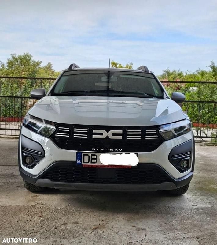 Culoarealb Utilizat 2023 Dacia Sandero Extreme Hatchback | 12.900 EUR (Preț OK) - Imagine 1/4