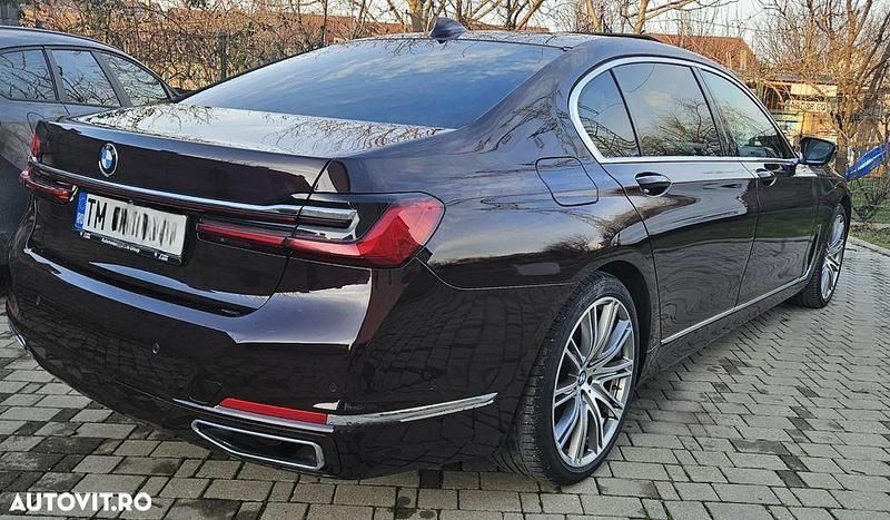 Second-hand BMW 750L Comfort Edition 400 CP (294 kW) 2019 Culoaremaro Berlinǎ