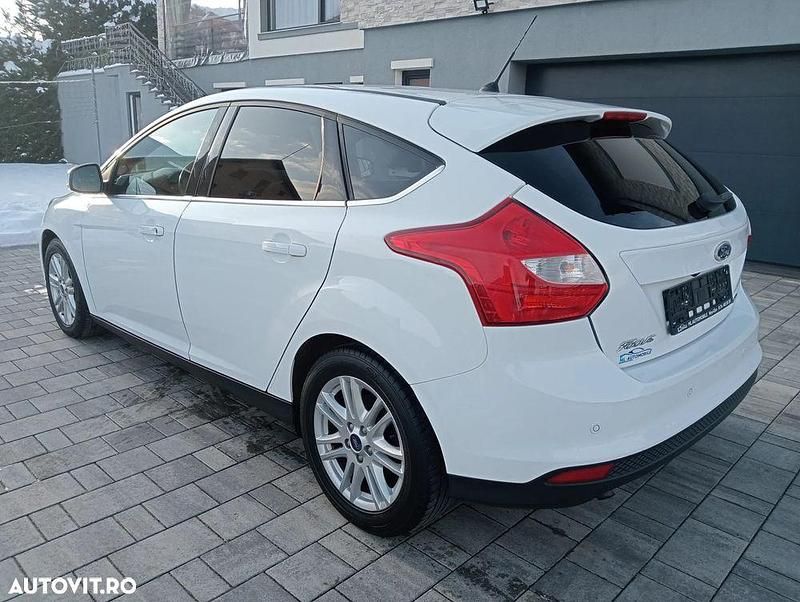 Second-hand Ford Focus Sport 125 CP (91 kW) 2013 Culoarealb Hatchback