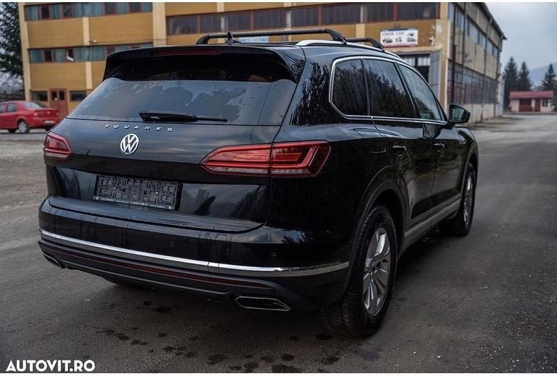 Second-hand VW Touareg Style 231 CP (169 kW) 2019 Culoarenegru SUV