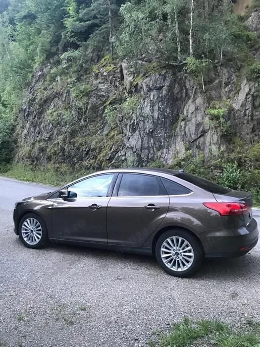Maro Utilizat 2018 Ford Focus Berlinǎ | 15.999 EUR - Imagine 1/4