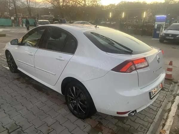 Alb Utilizat 2014 Renault Laguna III Berlinǎ | 5.300 EUR (Super Preț) - Imagine 1/4