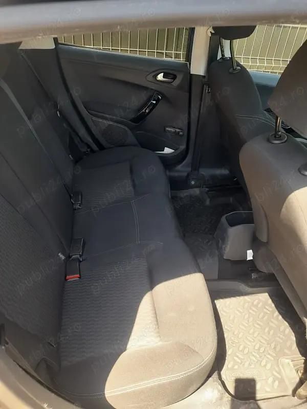 Second-hand Peugeot 208 2016 Hatchback