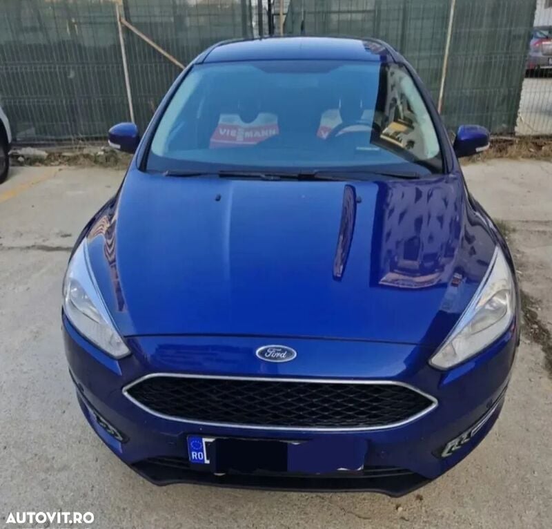 Albastru Utilizat 2017 Ford Focus Titanium Break | 7.600 EUR (Preț bun) - Imagine 1/4