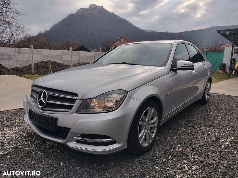 Second-hand Mercedes C180 Avantgarde 156 CP (114 kW) 2011 Culoareargint Berlinǎ