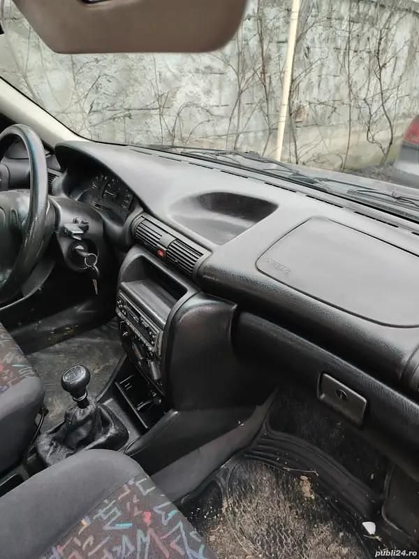 Second-hand Opel Astra 55 CP (40 kW) 1994 Hatchback