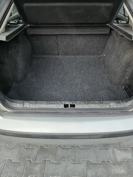 Gri Utilizat 2003 Skoda Octavia Berlinǎ | 1.650 EUR (Preț OK) - Imagine 1/4