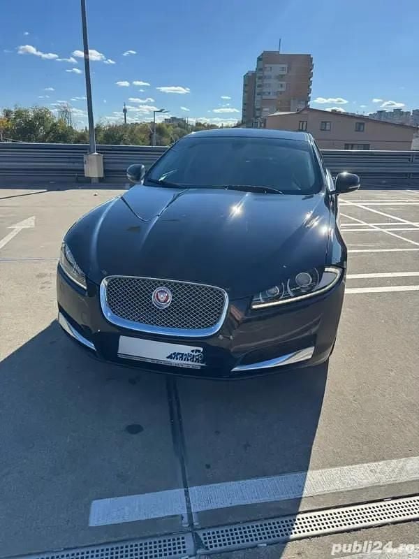 Negru Utilizat 2014 Jaguar XF Berlinǎ | 8.990 EUR - Imagine 1/4
