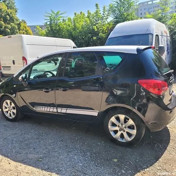 Negru Utilizat 2012 Opel Meriva Monovolum | 3.350 EUR (Super Preț) - Imagine 1/4