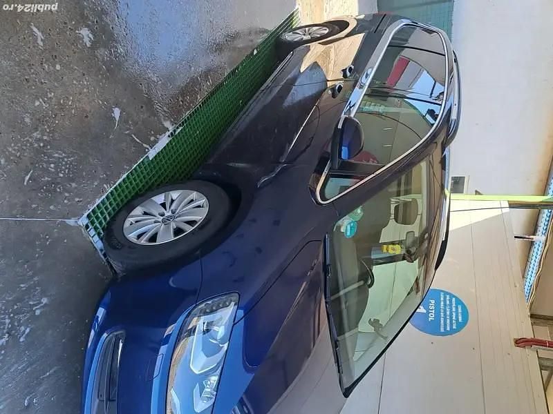 Second-hand VW Sharan 150 CP (110 kW) 2017 Albastru Monovolum