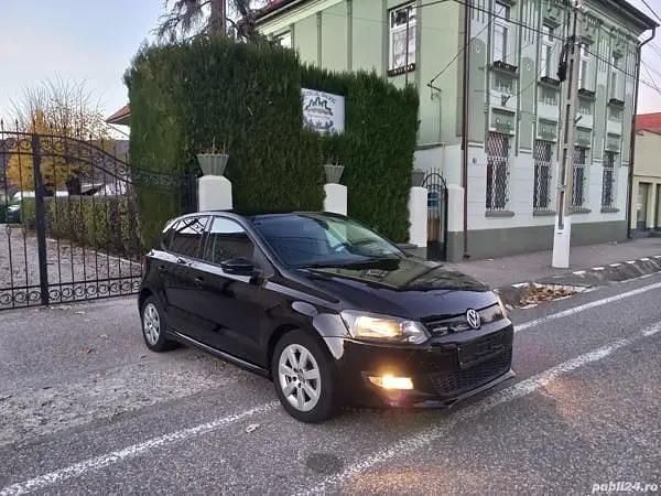 Utilizat 2011 VW Golf VI Berlinǎ | 3.650 EUR (Preț bun) - Imagine 1/4