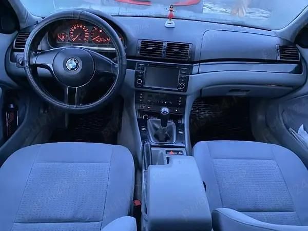 Second-hand BMW 318 125 CP (91 kW) 2002 Berlinǎ