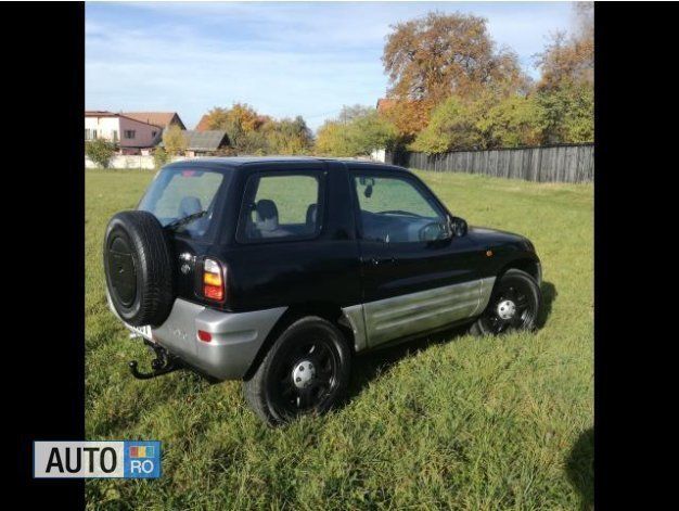 Second-hand Toyota RAV4 129 CP (94 kW) 2000 Negru SUV