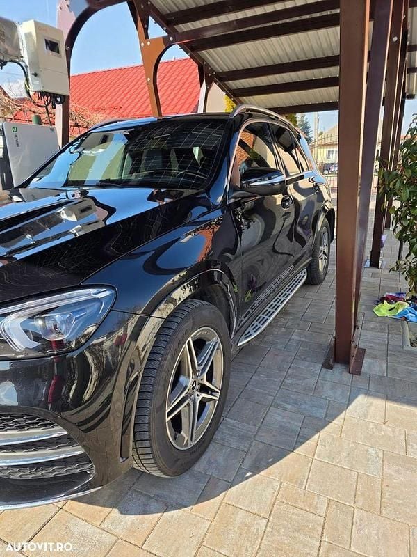 Second-hand Mercedes GLE300 AMG line 245 CP (180 kW) 2021 Culoarenegru SUV