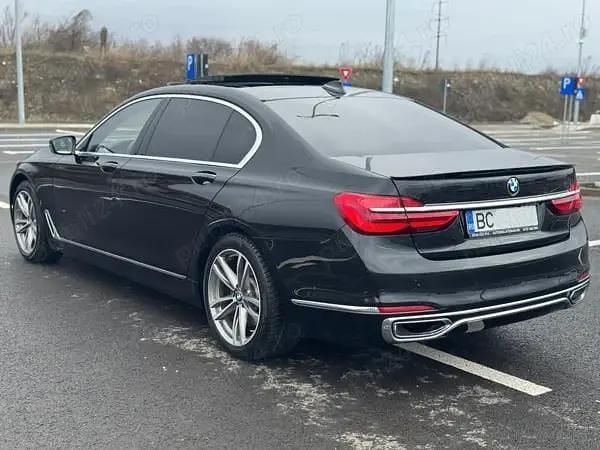 Second-hand BMW 740L 320 CP (235 kW) 2018 Negru Berlinǎ