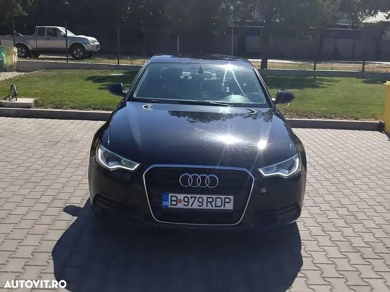 Culoarenegru Utilizat 2011 Audi A6 Berlinǎ | 8.000 EUR (Preț bun) - Imagine 1/4