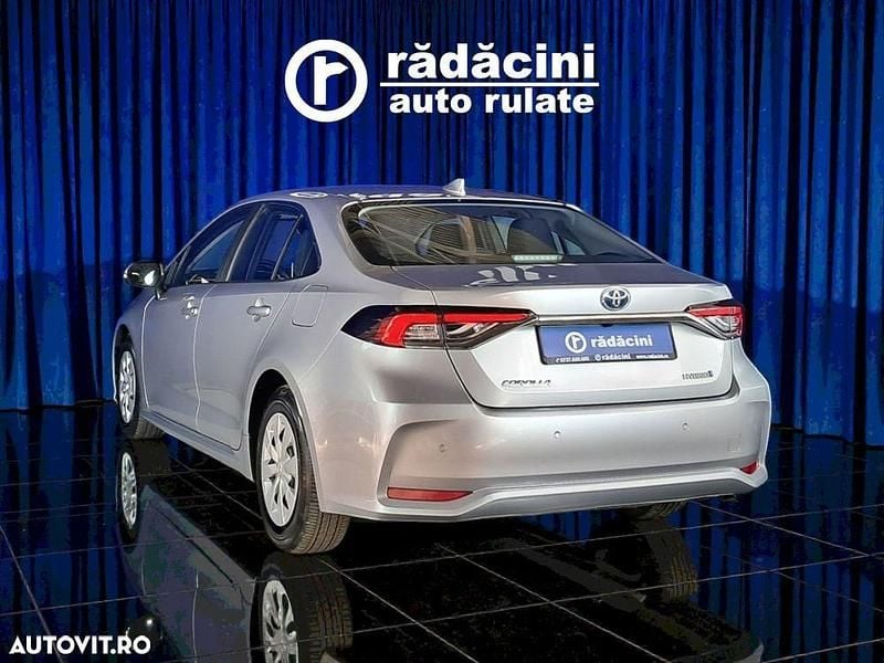 Second-hand Toyota Corolla 98 CP (72 kW) 2022 Culoaregri Berlinǎ