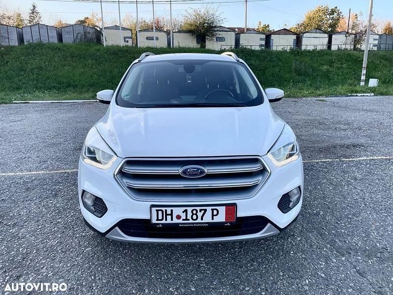 Culoarealb Utilizat 2018 Ford Kuga Titanium SUV | 10.499 EUR (Super Preț) - Imagine 1/4