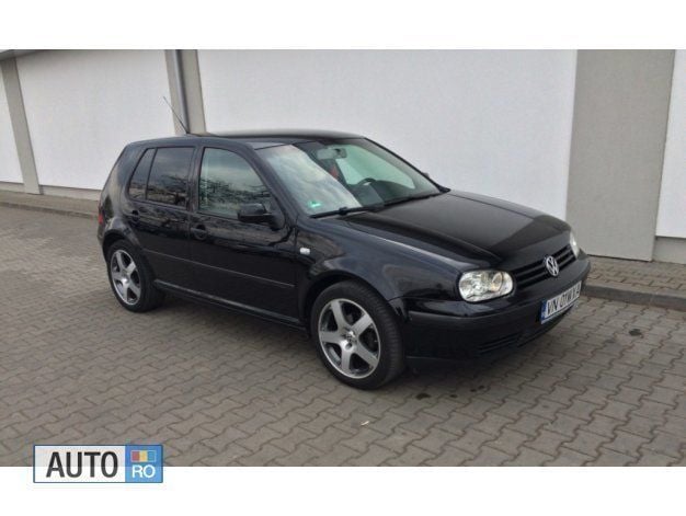 Second-hand VW Golf IV 105 CP (77 kW) 2003 Negru Hatchback