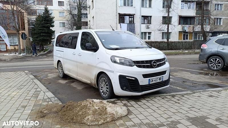 Second-hand Opel Vivaro 180 CP (132 kW) 2023 Culoarealb Monovolum