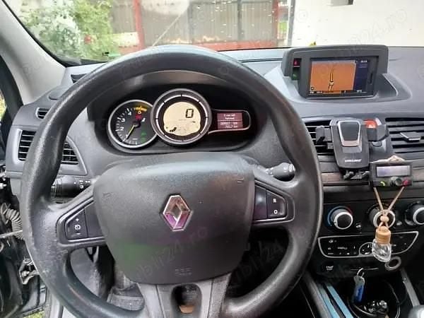 Utilizat 2010 Renault Mégane III Hatchback | 2.600 EUR (Preț bun) - Imagine 1/4