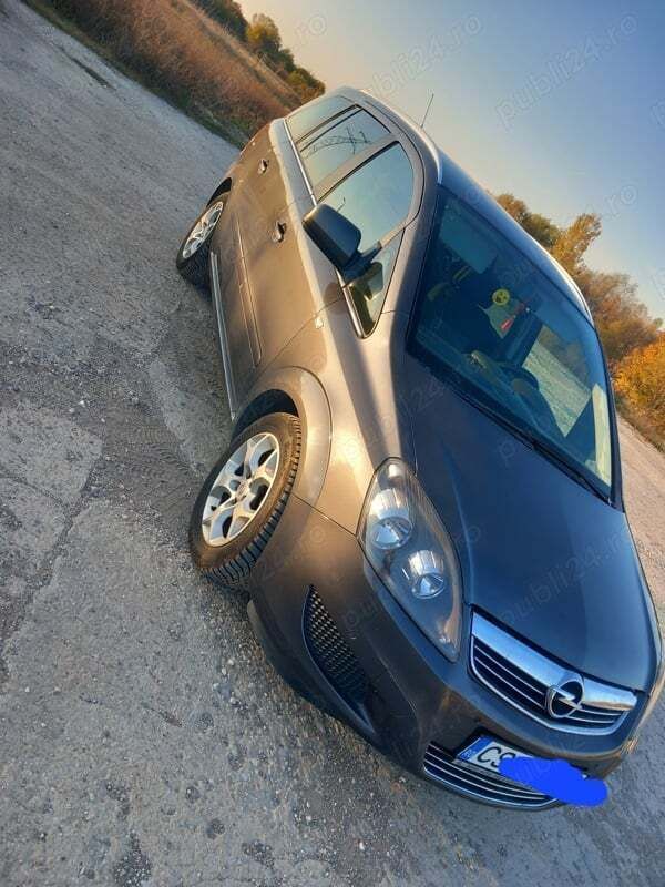 Gri Utilizat 2012 Opel Zafira Monovolum | 4.100 EUR - Imagine 1/4