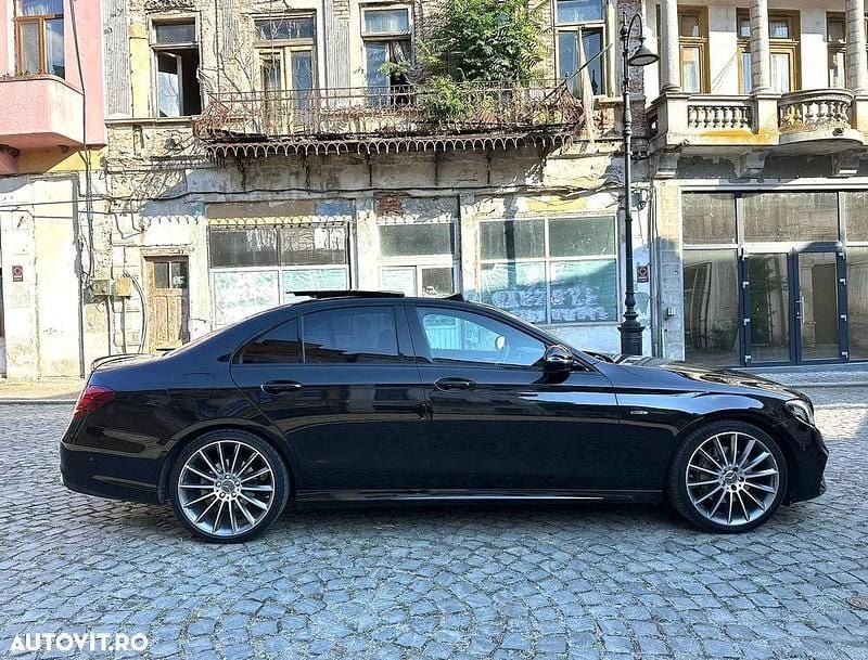 Second-hand Mercedes E200 AMG line 160 CP (117 kW) 2020 Culoarenegru Berlinǎ