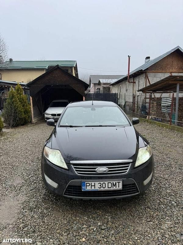 Second-hand Ford Mondeo Ghia 140 CP (102 kW) 2008 Culoarenegru Berlinǎ