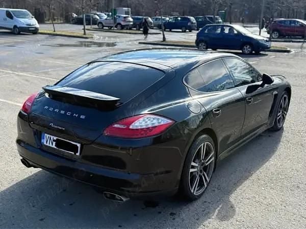 Second-hand Porsche Panamera 250 CP (183 kW) 2012 Negru Hatchback