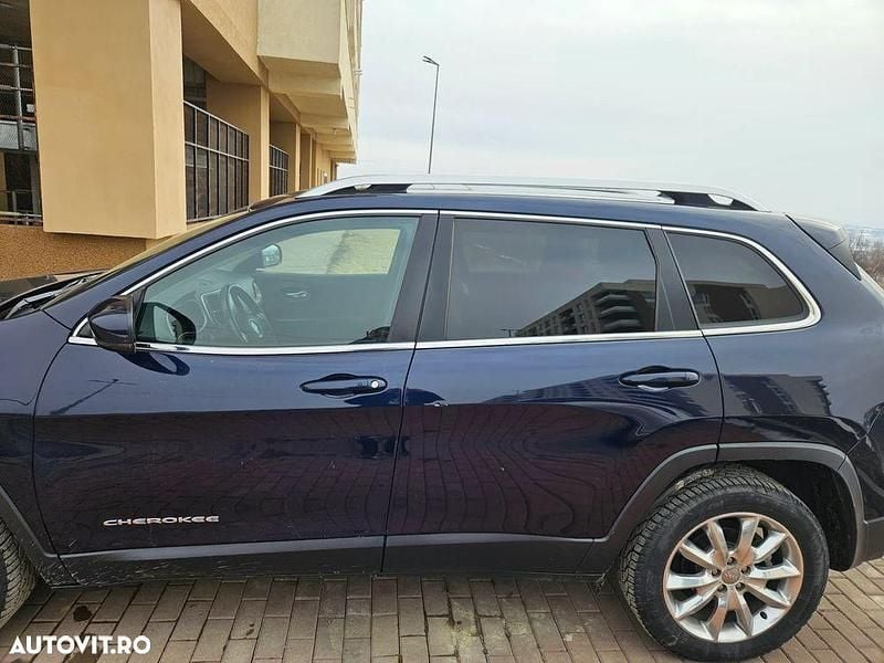 Second-hand Jeep Cherokee Longitude 140 CP (102 kW) 2015 Culoarealbastru SUV