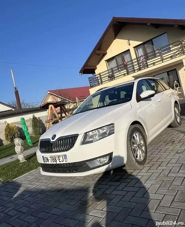 Alb Utilizat 2015 Skoda Octavia Break | 6.300 EUR (Preț OK) - Imagine 1/4