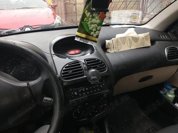 Second-hand Peugeot 206 70 CP (51 kW) 2005 Negru Hatchback