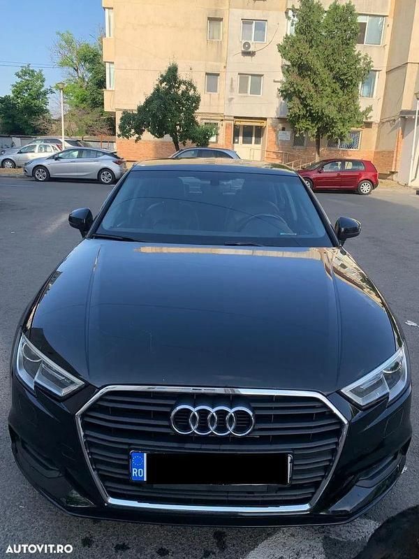 Negru Utilizat 2016 Audi A3 Berlinǎ | 10.500 EUR (Preț OK) - Imagine 1/4