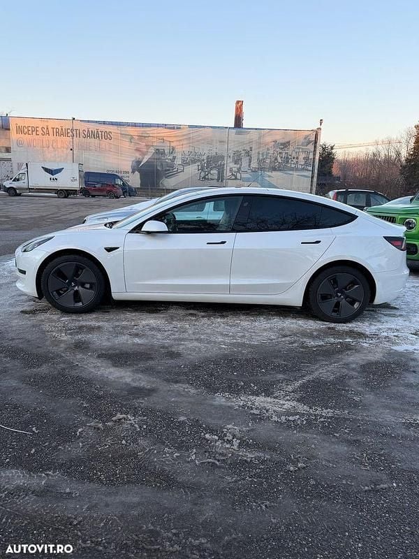 Second-hand Tesla Model 3 324 kW (441 CP) 2021 Culoarealb Berlinǎ