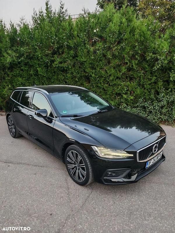 Culoarenegru Utilizat 2021 Volvo V60 Inscription Break | 17.450 EUR (Preț OK) - Imagine 1/4