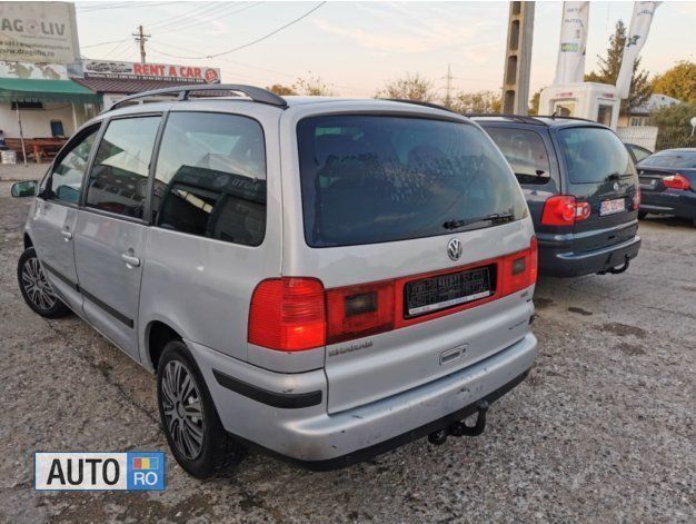 Second-hand VW Sharan 115 CP (84 kW) 2002 Argintiu Monovolum
