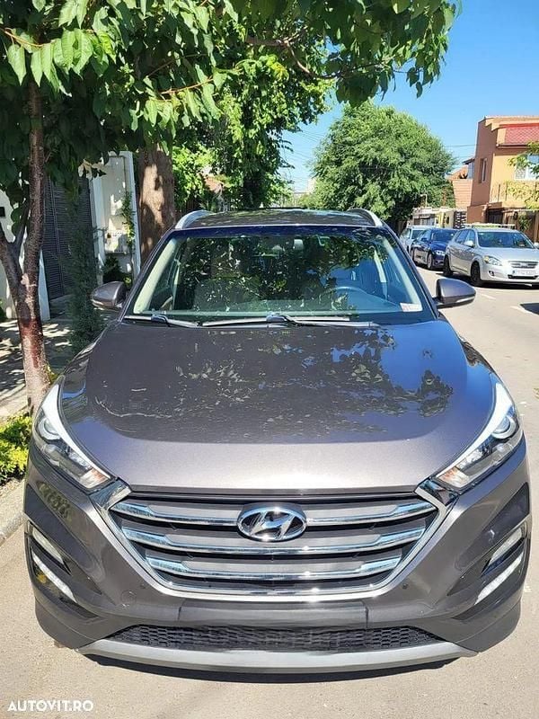 Gri Utilizat 2017 Hyundai Tucson Premium SUV | 15.500 EUR (Preț bun) - Imagine 1/4