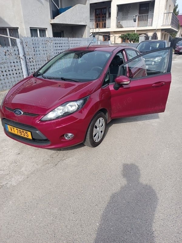 Utilizat 2012 Ford Fiesta Hatchback | 3.550 EUR (Preț OK) - Imagine 1/4
