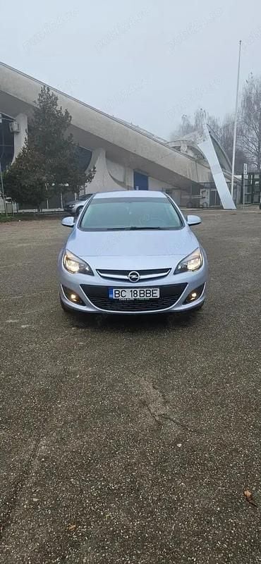 Second-hand Opel Astra 140 CP (102 kW) 2018 Berlinǎ