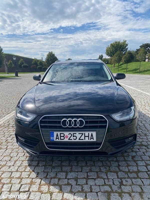 Negru Utilizat 2014 Audi A4 Break | 7.200 EUR (Preț bun) - Imagine 1/4