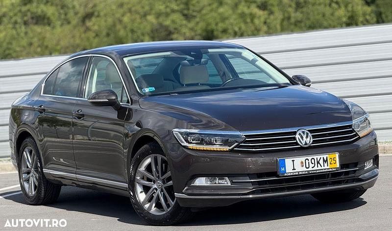 Culoaremaro Utilizat 2015 VW Passat Highline Berlinǎ | 12.480 EUR (Preț OK) - Imagine 1/4