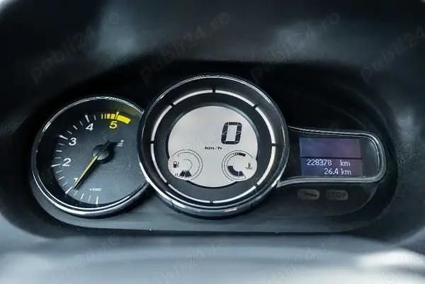 Second-hand 2015 Renault Mégane III Bose Edition Break | 5.650 EUR (Preț OK) - Imagine 1/4