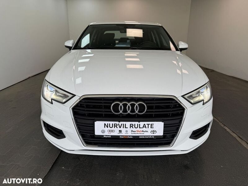 Alb Utilizat 2020 Audi A3 Sport Berlinǎ | 13.923 EUR (Preț OK) - Imagine 1/4